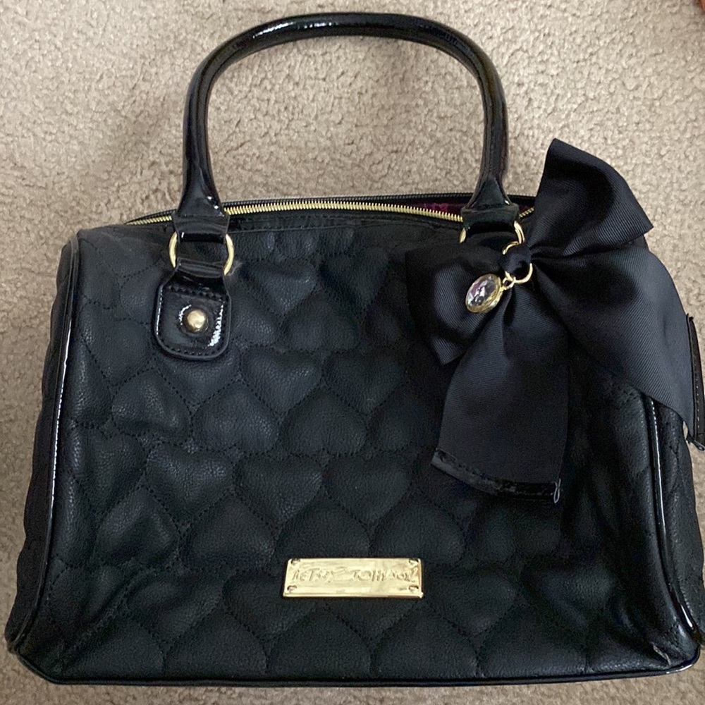 Betsey Johnson Heart Purse - Black and Gold 
NWOT